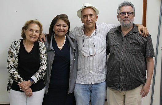 Da esq. para a dir. professoras Violeta  Loureiro e Marilene Correa e os professores Noval Benaynon Mello e Roberto dos Santos Bartholo Junior.